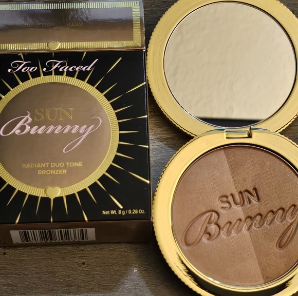 Too faced and more set - Picture 10 of 10